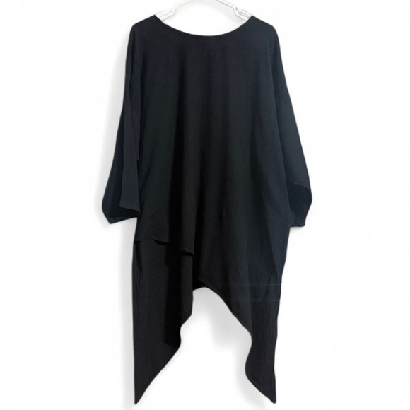 Maria De Guadalajara Free Form Flowy Linen Asymmetrical Top Size: OS - Picture 2 of 5